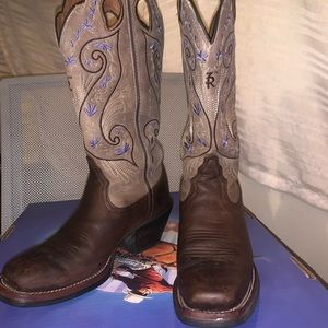 Women’s roper boots
